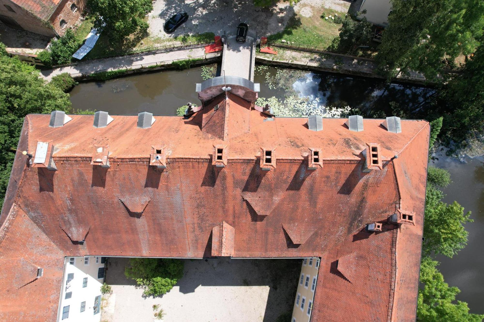 Wohnen Im Wasserschloss Sandizell Шробенхаузен Екстериор снимка