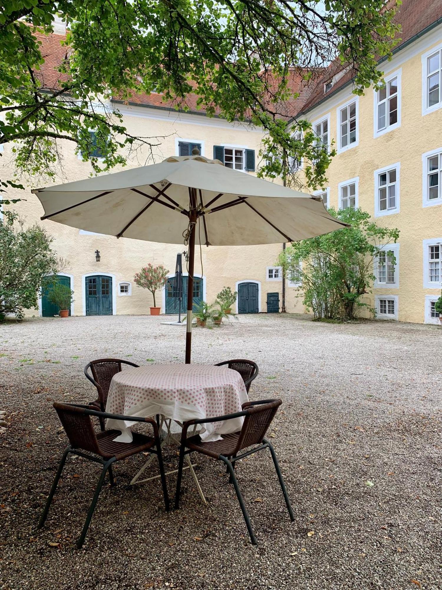 Wohnen Im Wasserschloss Sandizell Шробенхаузен Екстериор снимка